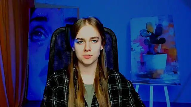 JuneWoods online show from April 13, 2026, 3:50 pm