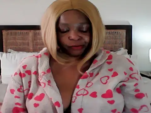 Snapshot of Blacksashaxx chatting on May 13, 2026, 10:56 am Blacksashaxx online show from May 13, 2026, 10:56 am