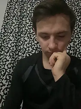 KirilStella online show from November 4, 2025, 7:57 pm