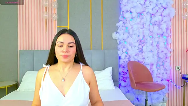 GabiBatista online show from November 15, 2025, 5:05 am