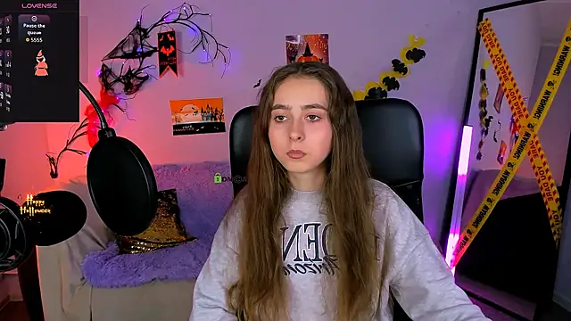 Snapshot of rebecca_smile chatting on November 3, 2025, 1:23 pm rebecca smile online show from November 3, 2025, 1:23 pm