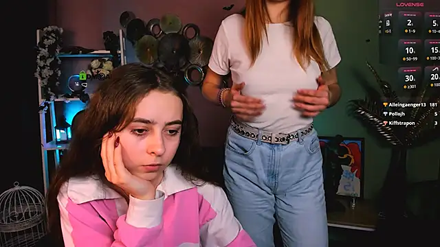 Snapshot of rebecca_smile chatting on December 2, 2025, 1:28 pm rebecca smile online show from December 2, 2025, 1:28 pm