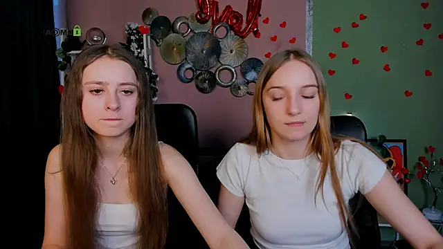 Snapshot of rebecca_smile chatting on February 18, 2026, 1:29 pm rebecca smile online show from February 18, 2026, 1:29 pm