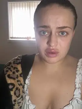 Snapshot of Roxy_30 chatting on November 13, 2025, 1:10 pm Roxy 30 online show from November 13, 2025, 1:10 pm