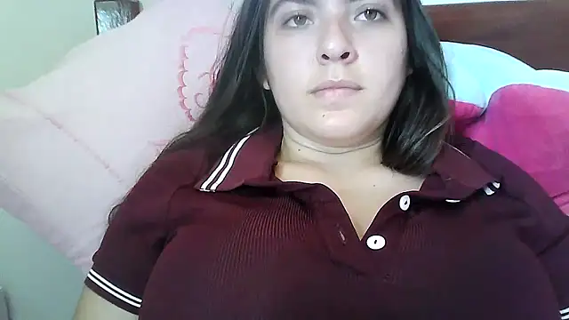 Snapshot of larj021bb chatting on November 25, 2025, 5:02 pm larj021bb online show from November 25, 2025, 5:02 pm