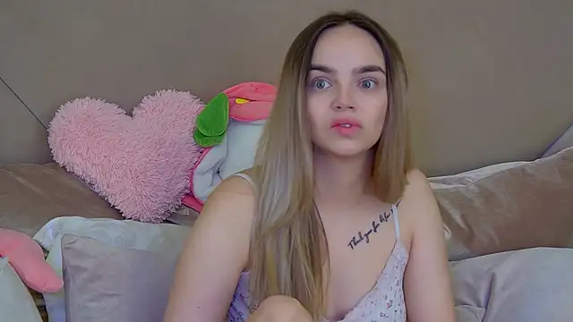 Snapshot of AnitaVenture chatting on November 16, 2025, 4:07 am AnitaVenture online show from November 16, 2025, 4:07 am