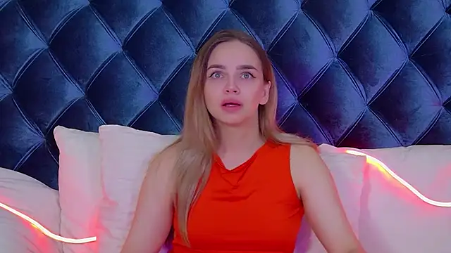 Snapshot of AnitaVenture chatting on November 20, 2025, 4:23 am AnitaVenture online show from November 20, 2025, 4:23 am