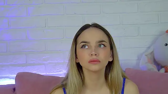 Snapshot of AnitaVenture chatting on November 26, 2025, 4:02 am AnitaVenture online show from November 26, 2025, 4:02 am