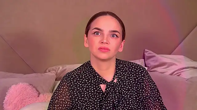 Snapshot of AnitaVenture chatting on November 28, 2025, 4:26 am AnitaVenture online show from November 28, 2025, 4:26 am