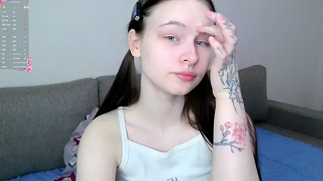 Snapshot of LolaVibe chatting on February 27, 2026, 12:54 am LolaVibe online show from February 27, 2026, 12:54 am