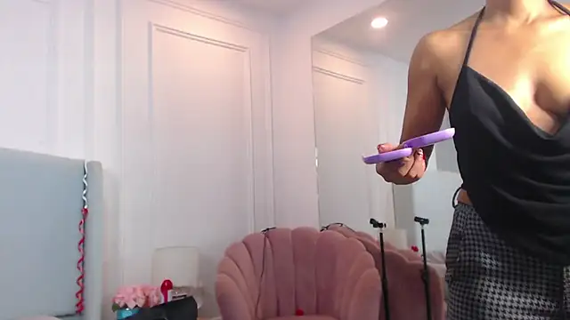 Snapshot of ChantalGarner chatting on November 26, 2025, 1:01 pm ChantalGarner online show from November 26, 2025, 1:01 pm