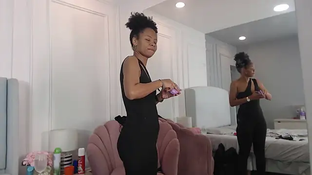 Snapshot of ChantalGarner chatting on December 2, 2025, 12:54 pm ChantalGarner online show from December 2, 2025, 12:54 pm