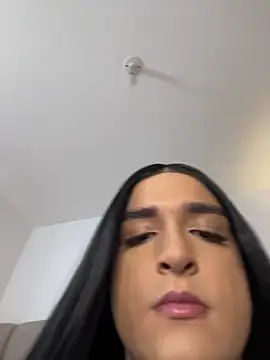 Dania Oconor online show from October 28, 2025, 9:17 pm