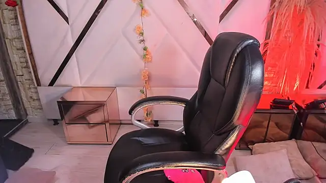 Irina Rouse online show from April 15, 2026, 7:58 pm