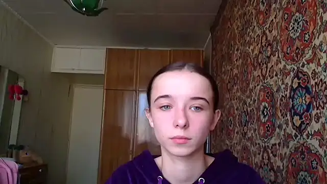 Emilia Light online show from October 25, 2025, 8:22 am