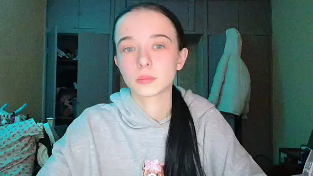 Emilia Light online show from February 24, 2026, 7:06 am