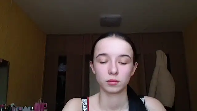 Emilia Light online show from March 7, 2026, 8:22 am