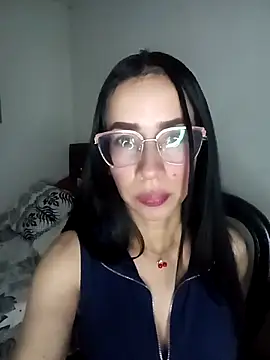 YaraDuartee online show from April 8, 2026, 12:10 am