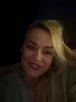 demidelightfulxx online show from October 25, 2025, 8:03 pm