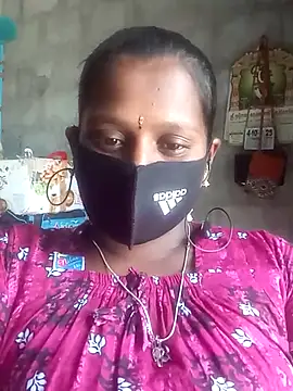 Snapshot of Tamil_Hot_Sandy chatting on October 5, 2025, 6:01 am Tamil Hot Sandy online show from October 5, 2025, 6:01 am