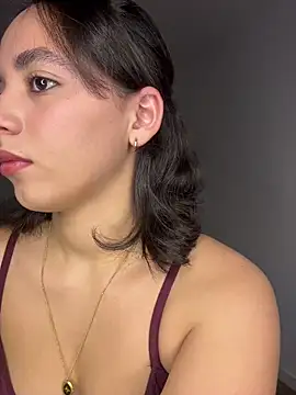 Capricho 01 online show from March 23, 2026, 6:12 pm