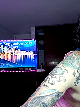 pinklajokr online show from November 8, 2025, 12:22 am