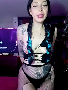 pinklajokr online show from November 18, 2025, 5:45 am