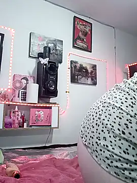 pinklajokr online show from December 19, 2025, 4:30 am