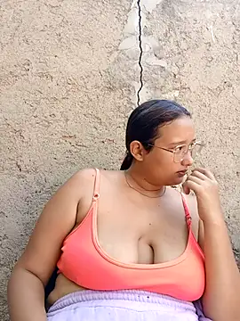 young dairy01 online show from November 3, 2025, 6:42 pm