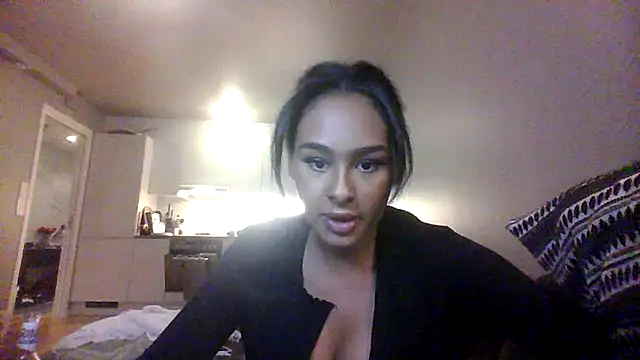 ElviraRose online show from October 8, 2025, 4:59 pm