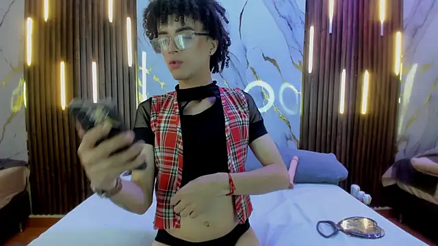 NoahVidall online show from September 30, 2025, 5:45 am