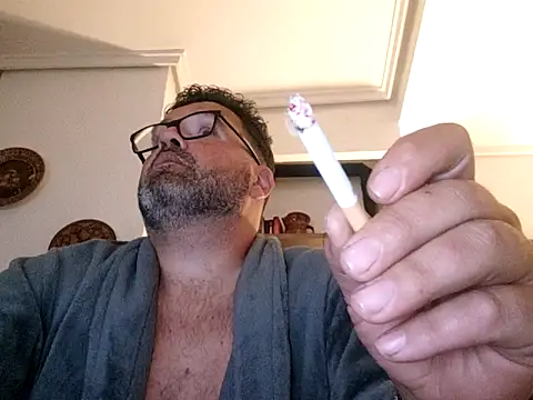 Snapshot of morenet_festero chatting on April 17, 2026, 4:04 am morenet festero online show from April 17, 2026, 4:04 am