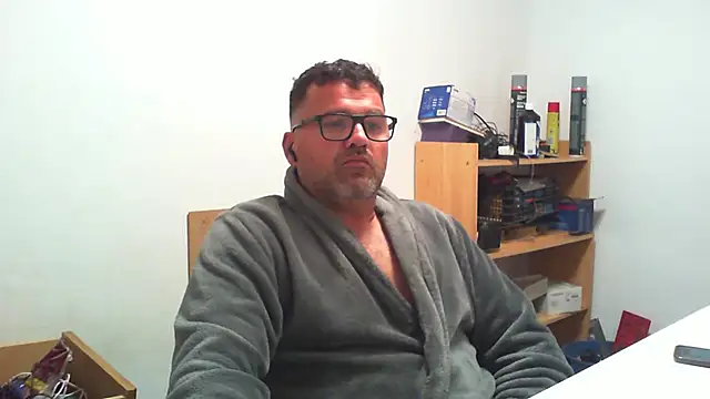 Snapshot of morenet_festero chatting on May 7, 2026, 1:55 am morenet festero online show from May 7, 2026, 1:55 am