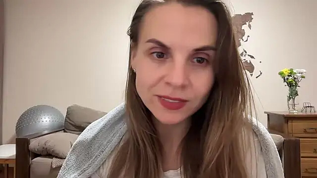 AnnieLove7722 online show from November 13, 2025, 9:58 pm