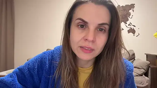 AnnieLove7722 online show from November 21, 2025, 7:45 pm