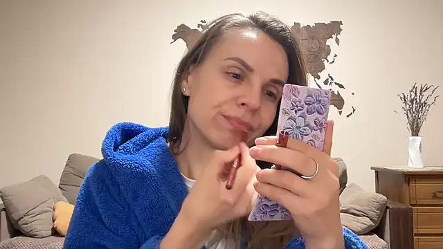 AnnieLove7722 online show from November 28, 2025, 12:30 pm