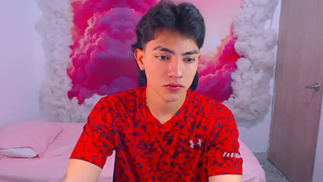 Snapshot of RomeoMillerr chatting on October 30, 2025, 7:14 pm RomeoMillerr online show from October 30, 2025, 7:14 pm