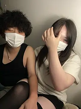 Snapshot of EroTV chatting on October 7, 2025, 2:47 pm EroTV online show from October 7, 2025, 2:47 pm