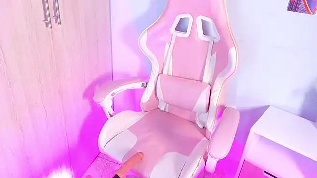 Athenea  fox online show from November 9, 2025, 11:19 am