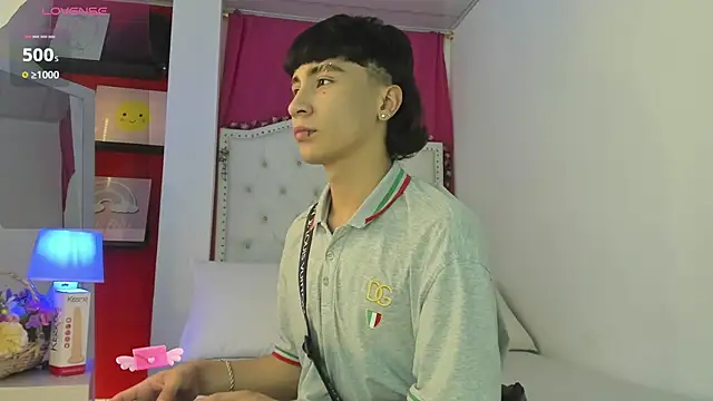 Snapshot of XaanderGrey chatting on November 21, 2025, 7:45 pm XaanderGrey online show from November 21, 2025, 7:45 pm