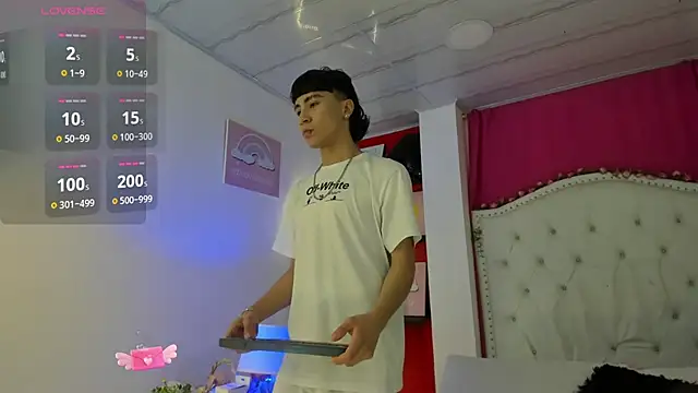 Snapshot of XaanderGrey chatting on November 24, 2025, 7:13 pm XaanderGrey online show from November 24, 2025, 7:13 pm