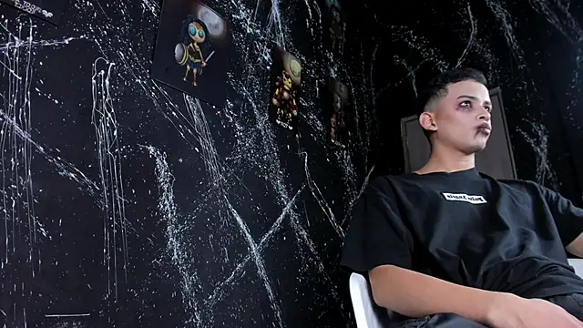 Snapshot of JuanSixx chatting on October 29, 2025, 8:43 pm JuanSixx online show from October 29, 2025, 8:43 pm