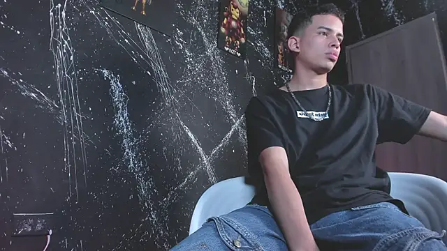 Snapshot of JuanSixx chatting on November 6, 2025, 8:32 pm JuanSixx online show from November 6, 2025, 8:32 pm