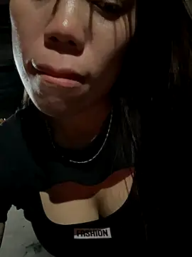 nhinhi-sexy online show from November 13, 2025, 10:25 am