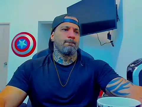 Snapshot of JoshRigby chatting on October 24, 2025, 8:16 pm JoshRigby online show from October 24, 2025, 8:16 pm