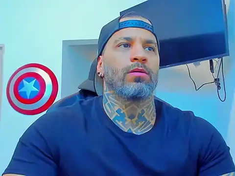 Snapshot of JoshRigby chatting on November 20, 2025, 8:19 pm JoshRigby online show from November 20, 2025, 8:19 pm