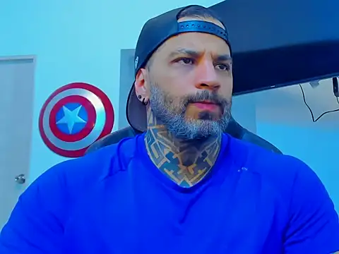 Snapshot of JoshRigby chatting on November 21, 2025, 8:29 pm JoshRigby online show from November 21, 2025, 8:29 pm