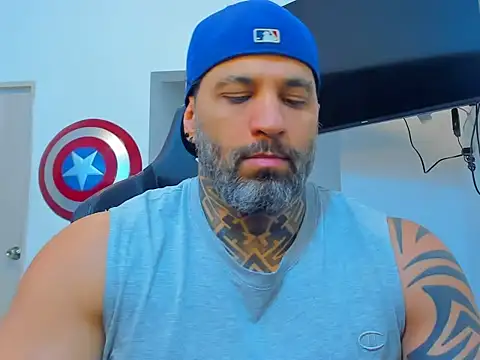 Snapshot of JoshRigby chatting on November 27, 2025, 8:11 pm JoshRigby online show from November 27, 2025, 8:11 pm