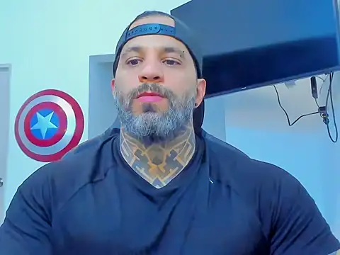 Snapshot of JoshRigby chatting on November 29, 2025, 8:23 pm JoshRigby online show from November 29, 2025, 8:23 pm