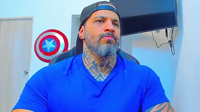 Snapshot of JoshRigby chatting on December 13, 2025, 8:04 pm JoshRigby online show from December 13, 2025, 8:04 pm